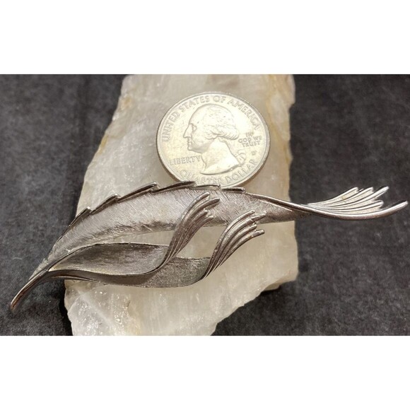 Vintage Crown Trifari Signed Silver Tone Abstract Brooch Pin 3.25'' Art Nouveau - Picture 8 of 9